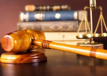 Xúc phạm người khác trên Facebook, bị tòa tuyên bồi thường, gỡ bỏ bài viết