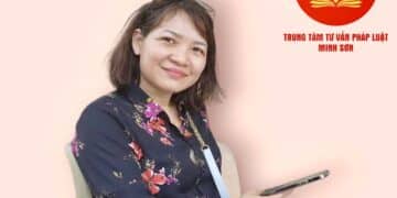 Luật sư Phạm Lan Thảo – PGĐ Trung tâm tư vấn pháp luật Minh Sơn: Đeo tai nghe khi điều khiển xe máy – Xi nhan trái nhưng rẽ phải, bị phạt như thế nào?