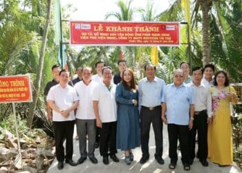 Khánh thành, đưa vào sử dụng cầu dân sinh tại xã Phước Hiệp (Mỏ Cày Nam, Bến Tre), trao quà cho người dân ngay trước thềm năm mới Ất Tỵ 2025