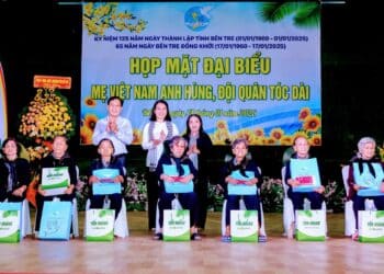 Bến Tre – Long trọng tổ chức họp mặt Đại biểu Mẹ Việt Nam anh hùng, đội quân tóc dài năm 2025