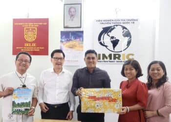 Tiếp, làm việc về chương trình phối hợp, hợp tác triển khai nhiệm vụ khoa học với Hội Liên hiệp Phụ nữ tỉnh Bến Tre