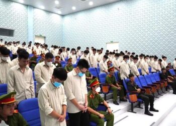 Phúc thẩm hơn 100 bị cáo trong vụ đòi nợ thuê núp bóng công ty luật