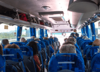 Mức xử phạt mới nhất với hành khách đi xe khách vi phạm giao thông