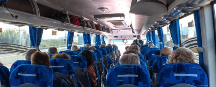 Mức xử phạt mới nhất với hành khách đi xe khách vi phạm giao thông