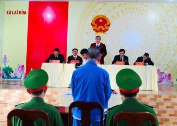 Bố chồng vung dao đoạt mạng con dâu