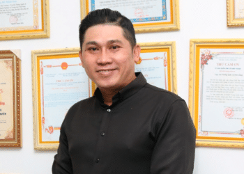 Quy định việc công chứng, chứng thực hợp đồng, văn bản thực hiện các quyền của người sử dụng đất – Tranh chấp đất đai, hòa giải kéo dài, giải quyết thế nào?