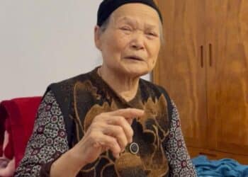 Hà Nội: Nhà chưa chia thừa kế, mẹ già 90 tuổi bàng hoàng khi bị con đuổi khỏi nhà