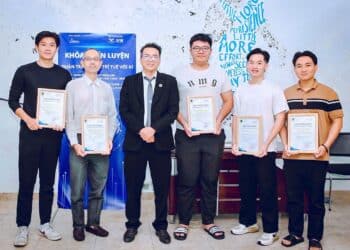 TS. Hồ Minh Sơn tham luận vấn đề pháp lý đặt ra trong việc phát triển và ứng dụng trí tuệ nhân tạo (AI)