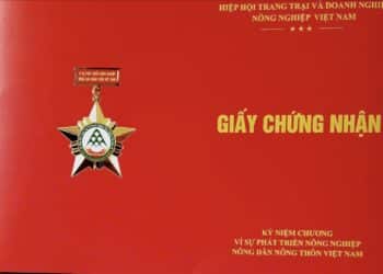 TS. Hồ Minh Sơn vinh dự nhận Kỷ niệm chương vì sự phát triển “Nông nghiệp – Nông dân – Nông thôn Việt Nam”