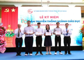 Trường THPT Lê Thánh Tôn long trọng tổ chức Lễ Khai giảng năm học 2025 – 2026