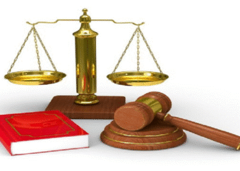 TS. Hồ Minh Sơn: Yếu tố pháp lý liên quan vụ đột nhập nhà dân, mắc kẹt ở lỗ thông gió và những tội danh có thể bị xử lý trong vụ ‘Chị Em Rọt’