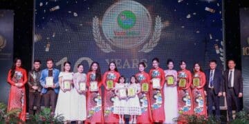 Hành Trình Kết Nối Yêu Thương Việt Nam nhiều cảm xúc đong đầy của 10 năm một chặngđường gắn kết yêu thương