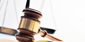 Ông Hồ Minh Sơn phân tích tình huống pháp lý liên quan Phạm Văn Khoa vừa bị bắt và chơi bài vui dịp Tết cho doanh nghiệp thành viên Viện IMRIC và Viện IRLIE