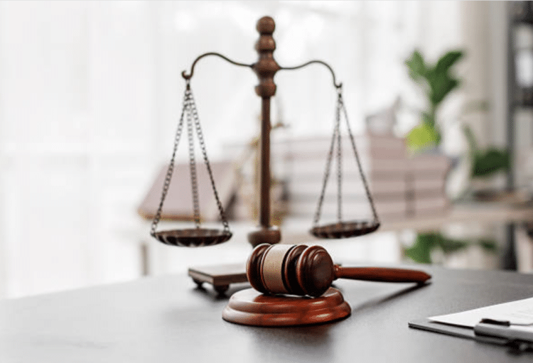 Luật gia Hồ Minh Sơn: Tình huống pháp lý liên quan tài xế Range Rover chọc thủng lốp xe SH và Nguyễn Văn Hoàng bị bắt, do nhân viên ngân hàng trình báo?