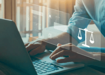 Luật gia Hồ Minh Sơn phân tích tình huống pháp lý liên quan dừng xe ngủ trên cao tốc và quan toà không phải mạng xã hội…